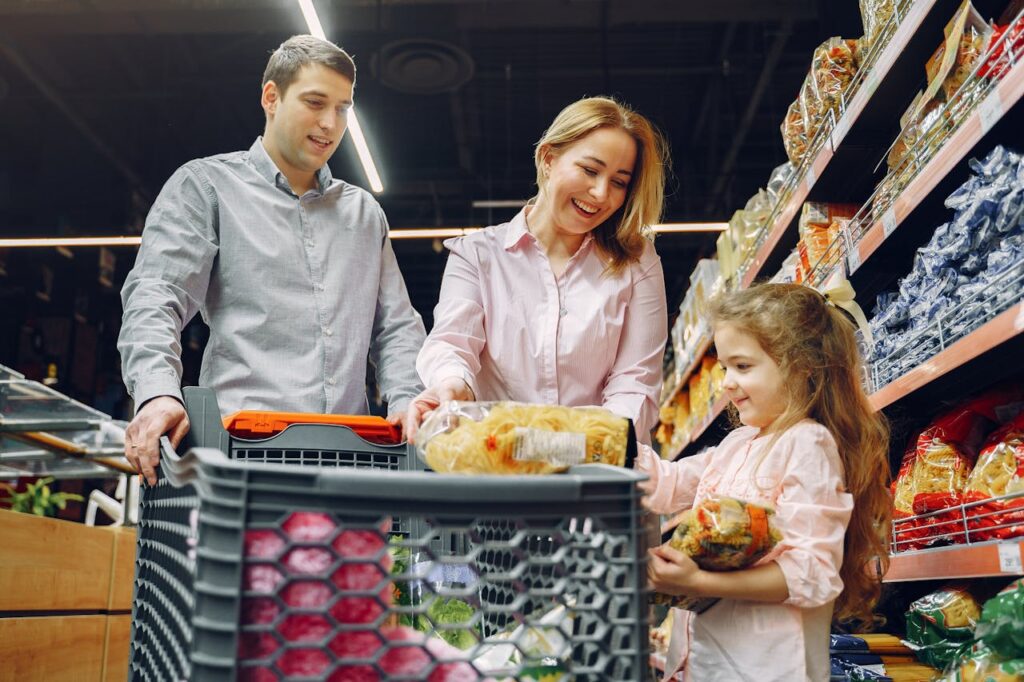 Dicas para economizar dinheiro no supermercado