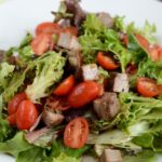 Salada Colorida com Molho Caseiro