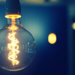 Como economizar na conta de luz com pequenos hábitos