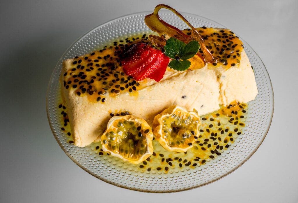 Mousse de maracujá com 3 ingredientes